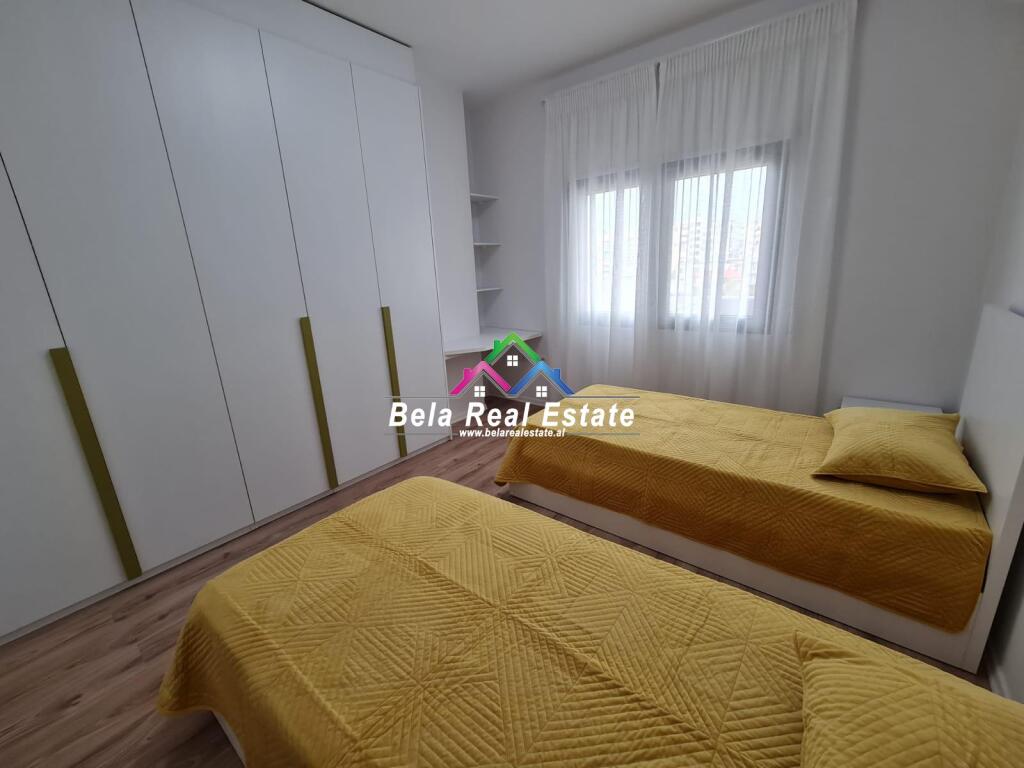 Appartamento di Lusso 2+1+2 in Affitto Vicino al Nuovo Maternità (ID B220115) Tirana