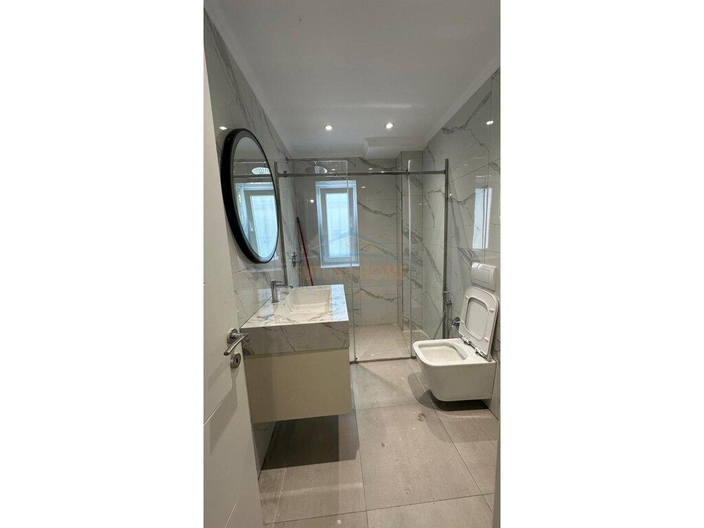 Shitet Apartament 2+1, Varri i Bamit