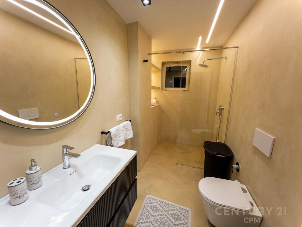 Apartament për shitje 2+1 në Rrugën e Kavajës