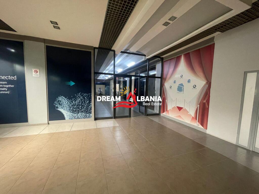 Ambjent biznesi për qira në Xhamllik, tek ish Profarma.