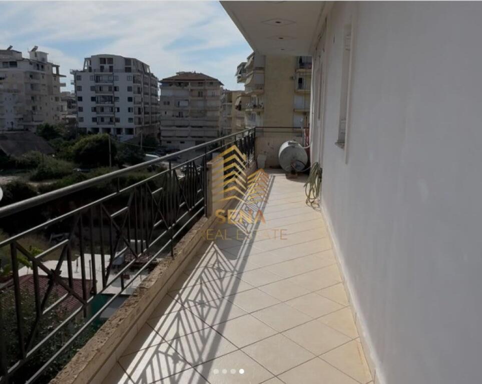 Shitet, Apartament 1+1+Blk, Sarandë