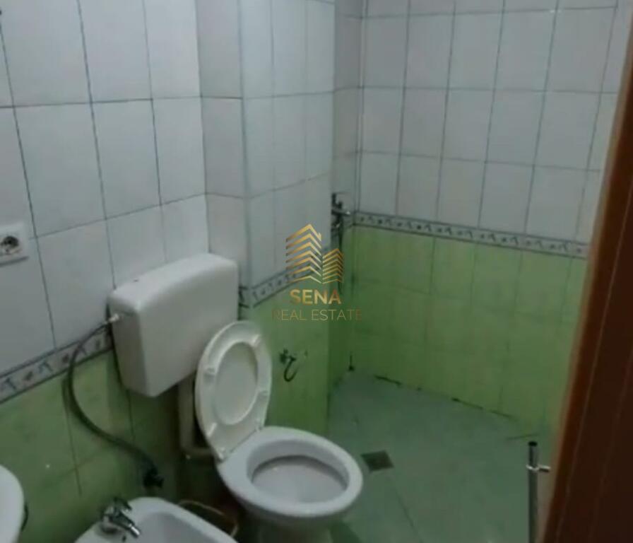 Qira, Hyrje Private 3+1+Blk, Tregu Elektrik