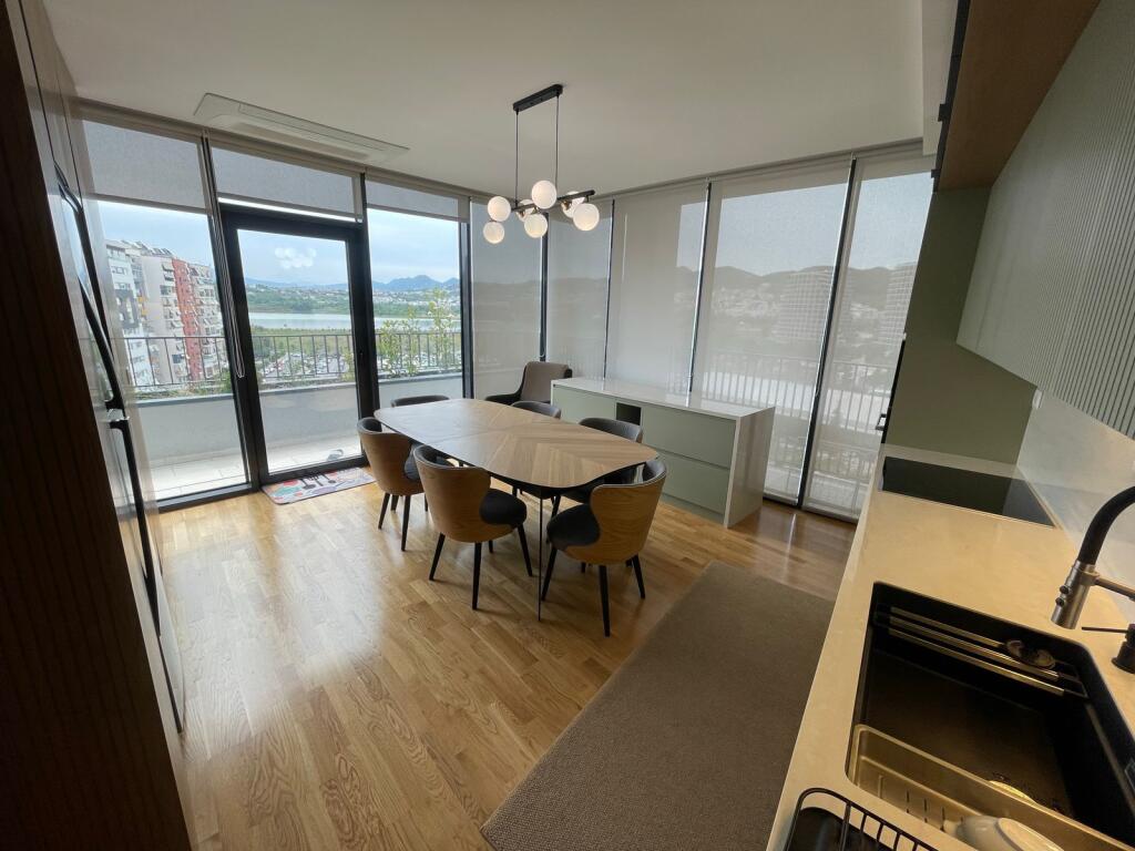 4+1 apartment for sale with a view of the Lake - "Lake View", Rruga e Kosovarëve