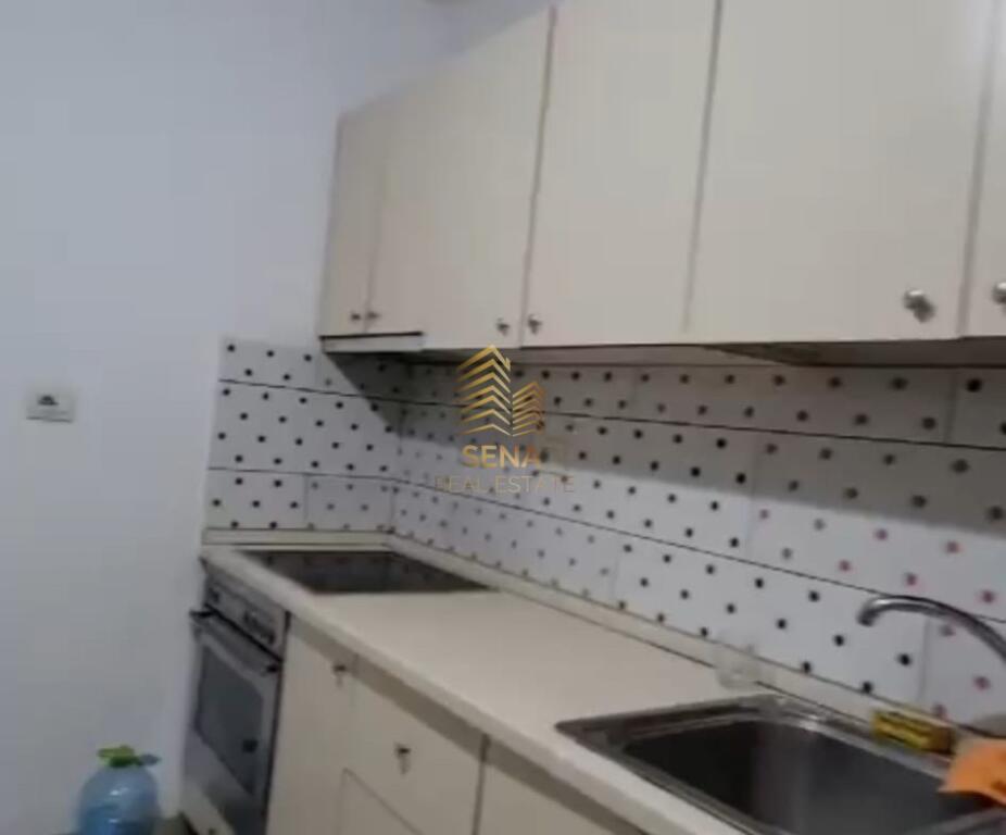 Qira, Hyrje Private 3+1+Blk, Tregu Elektrik