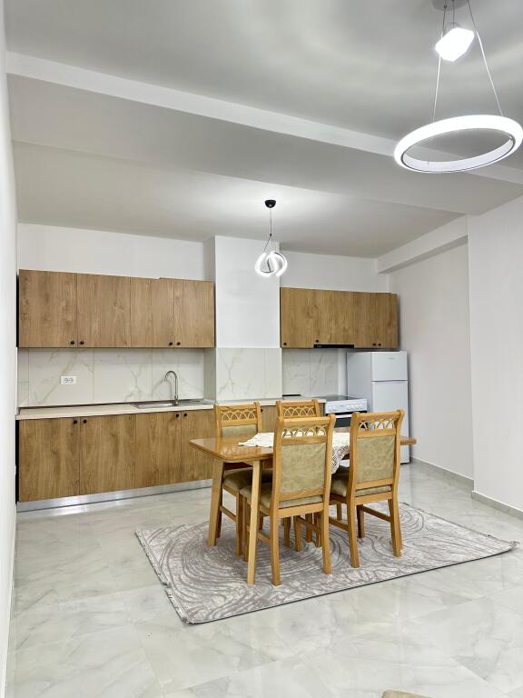 Apartament 2+1 me qira ne Astir