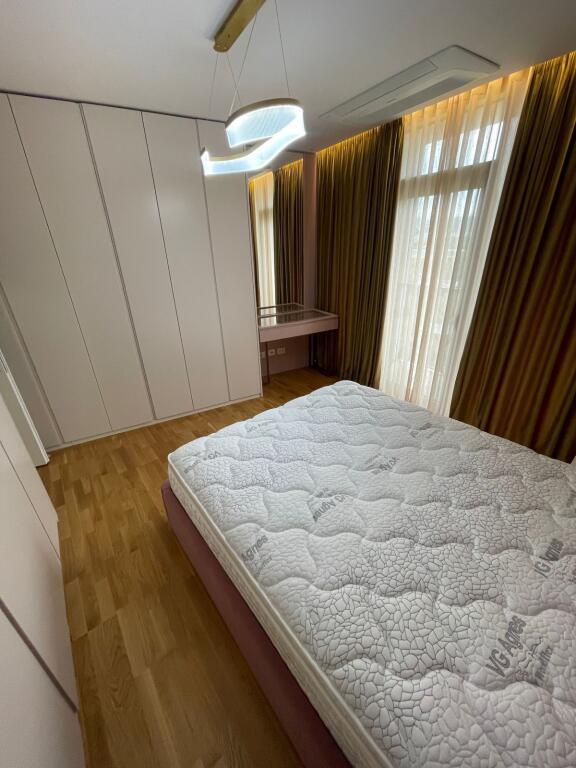 4+1 apartment for sale with a view of the Lake - "Lake View", Rruga e Kosovarëve