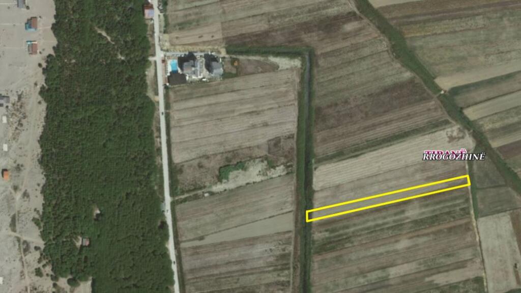 Spille, truall për shitje, brezi i dytë, 200 m nga plazhi