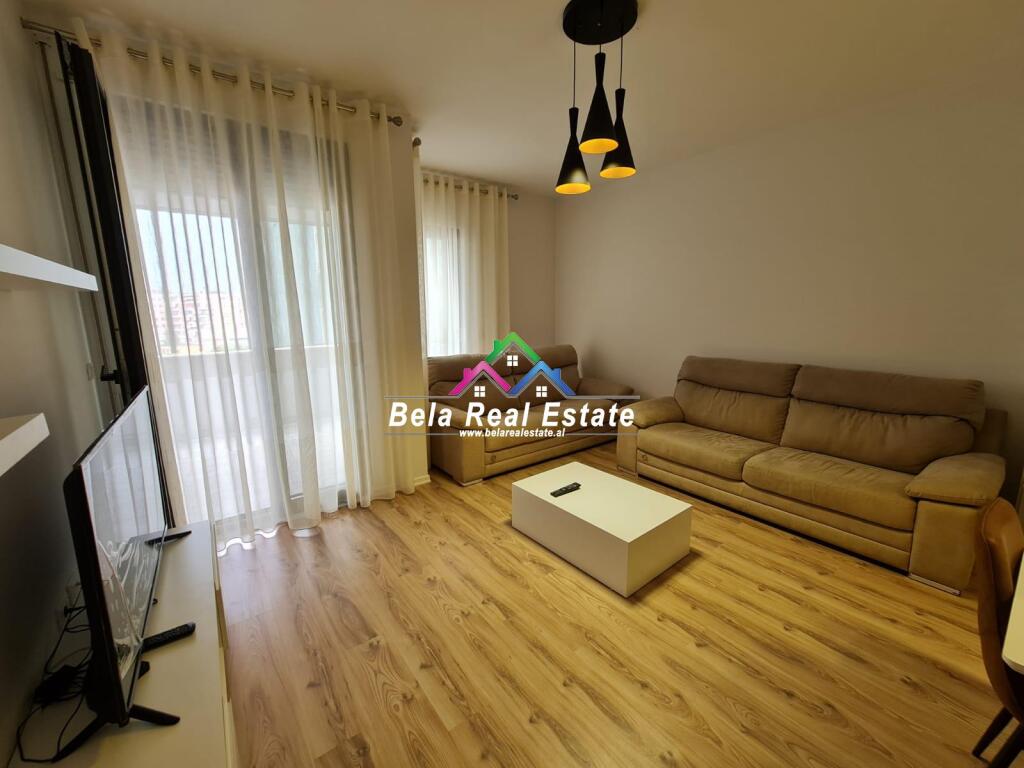 Appartamento di Lusso 2+1+2 in Affitto Vicino al Nuovo Maternità (ID B220115) Tirana