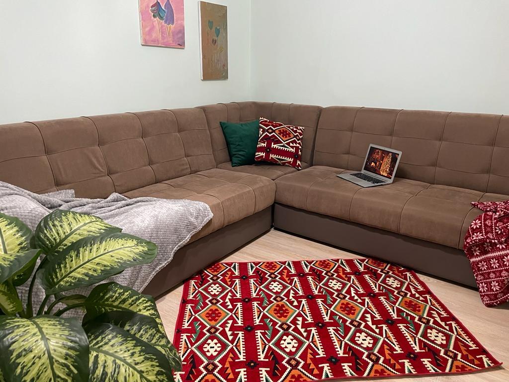 1+1, furnished at 21 Shi.