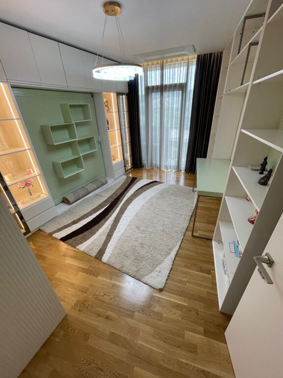4+1 apartment for sale with a view of the Lake - "Lake View", Rruga e Kosovarëve