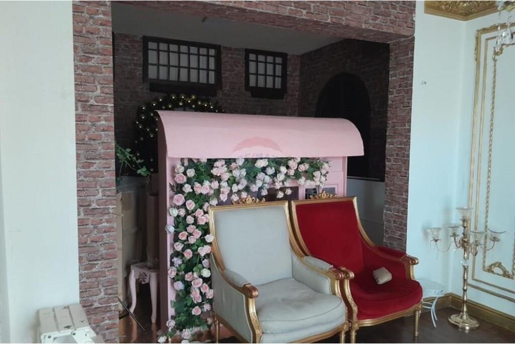 FOR RENT 3-STOREY VILLA WITH YARD, IDEAL FOR BUSINESS!