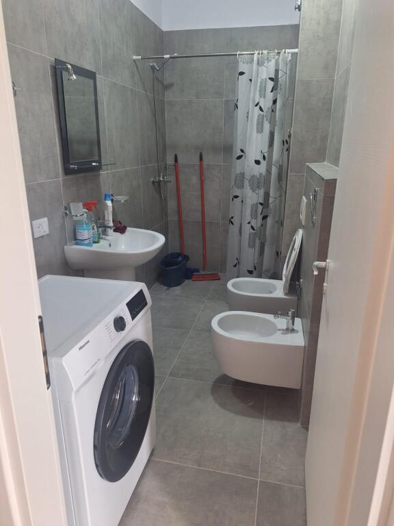 Apartament 1+1 me parkim me qira ne Astir
