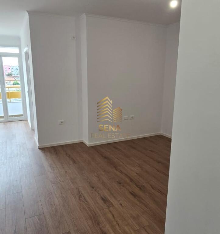Shitet, Apartament 1+1, prane Deliorgjit – Rruga Irfan Tomini