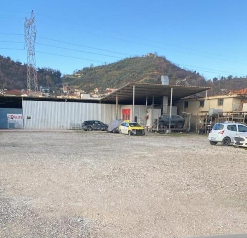 Land with warehouse for rent by the Tirana-Durres highway