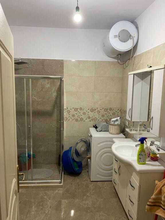 Apartament 2+1 me qira ne Astir