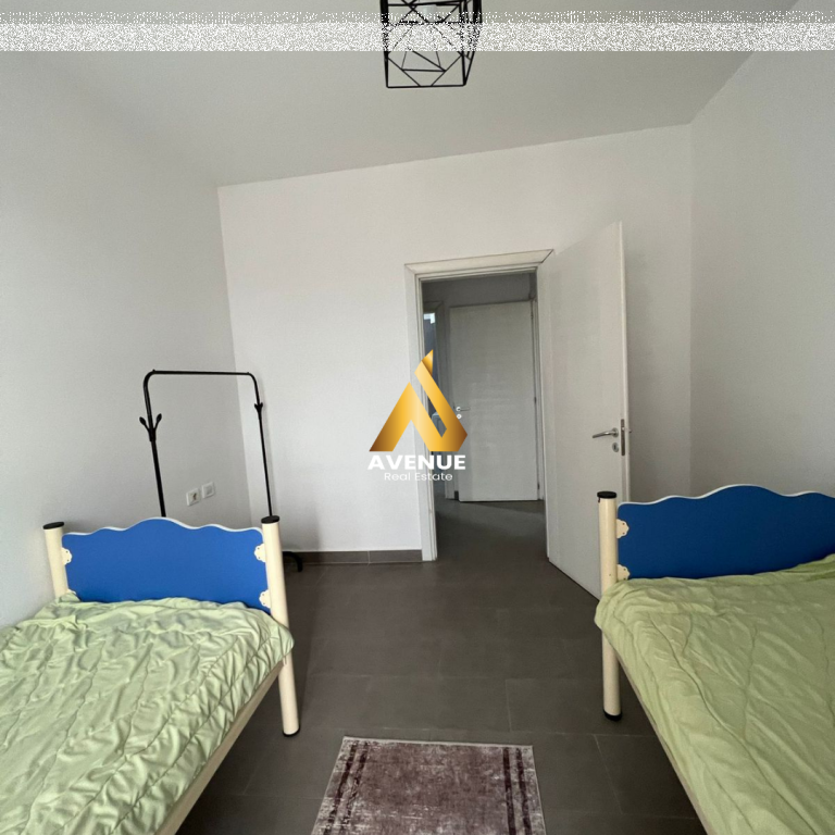 SHITET APARTAMENT I MOBILUAR 2+1+2, ULLIRI, KAMEZ