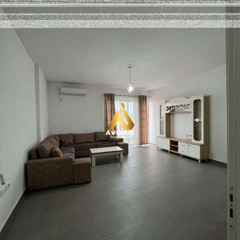 SHITET APARTAMENT I MOBILUAR 2+1+2, ULLIRI, KAMEZ