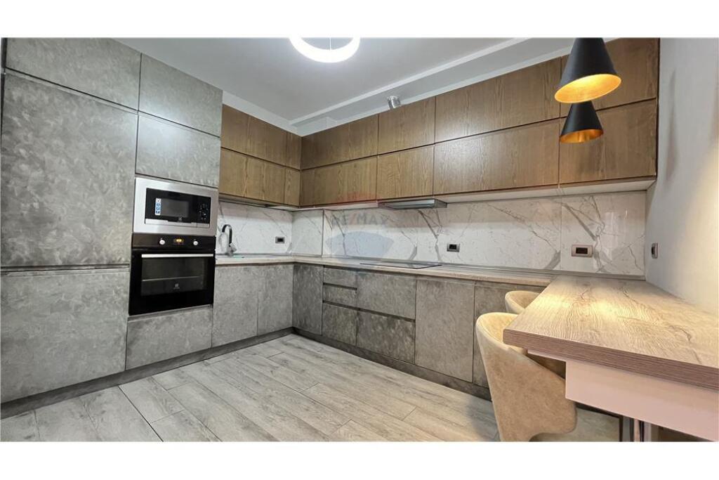 Apartment for rent 2+1 at Elbasan Street!