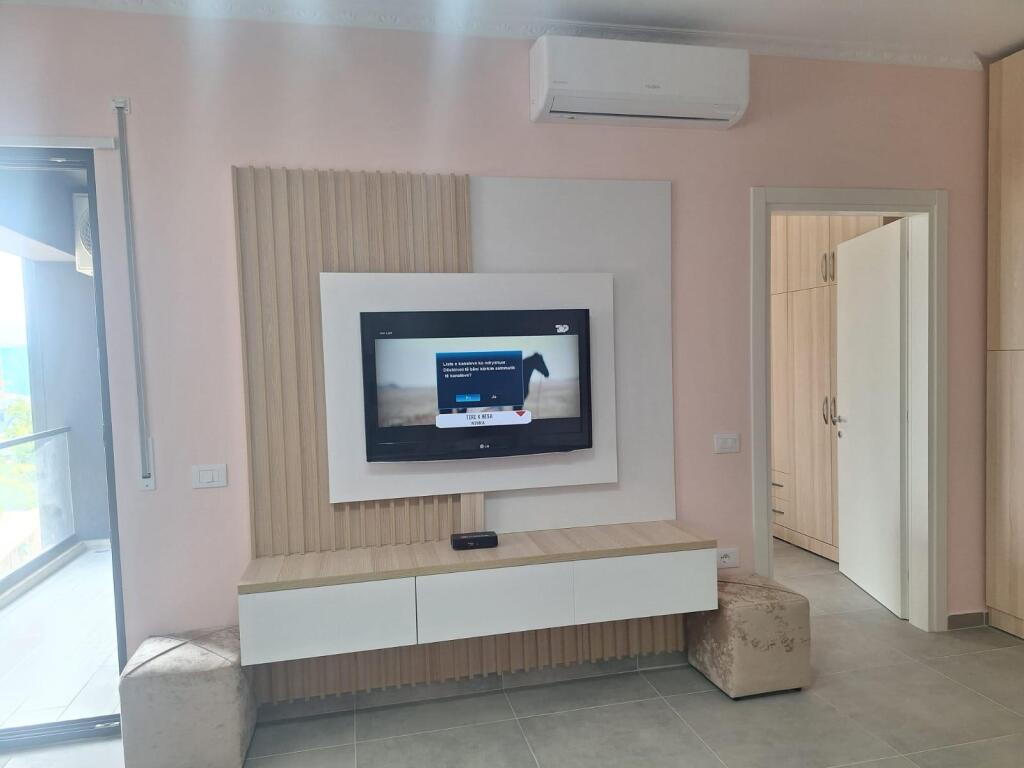 Apartament 1+1 me parkim me qira ne Astir