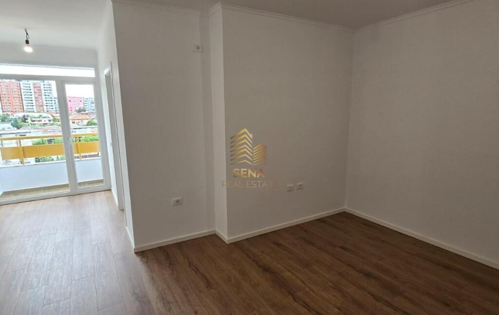 Shitet, Apartament 1+1, prane Deliorgjit – Rruga Irfan Tomini