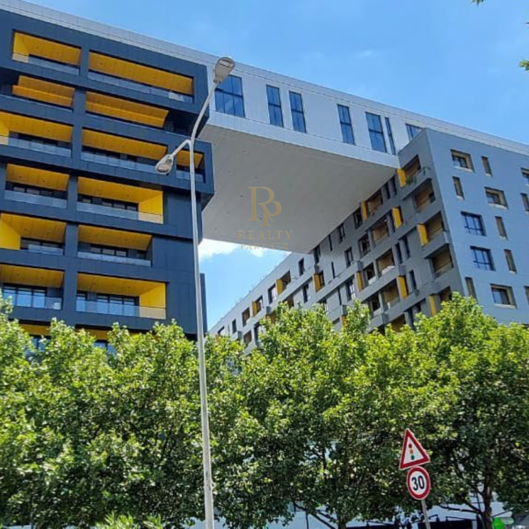 Parkim në Shitje | Square 21 (25 m2) Rr. e Kavajes