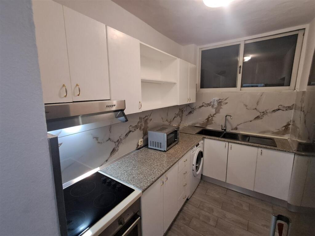Apartament 2+1 me qera tek shkolla 1 maji, Ali Dem.