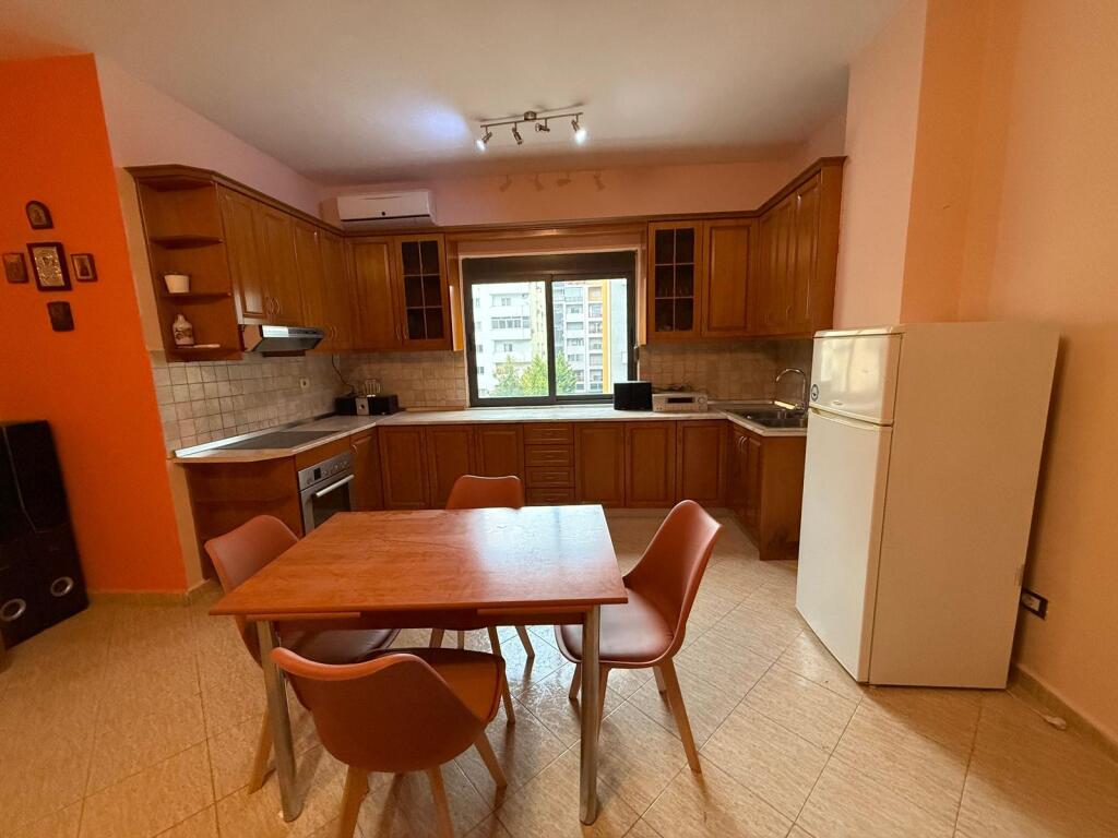 APARTAMENT ME QERA 1+1 PRANË PLAZHIT