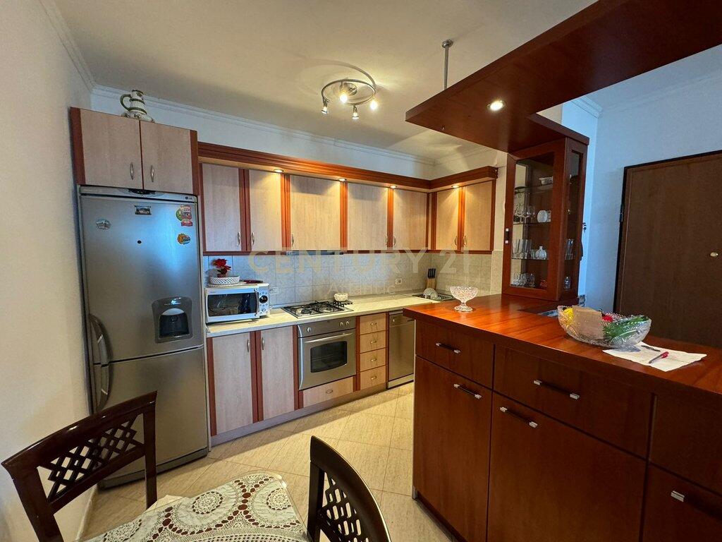 2+1+2t apartment for rent in the Center, Durres!