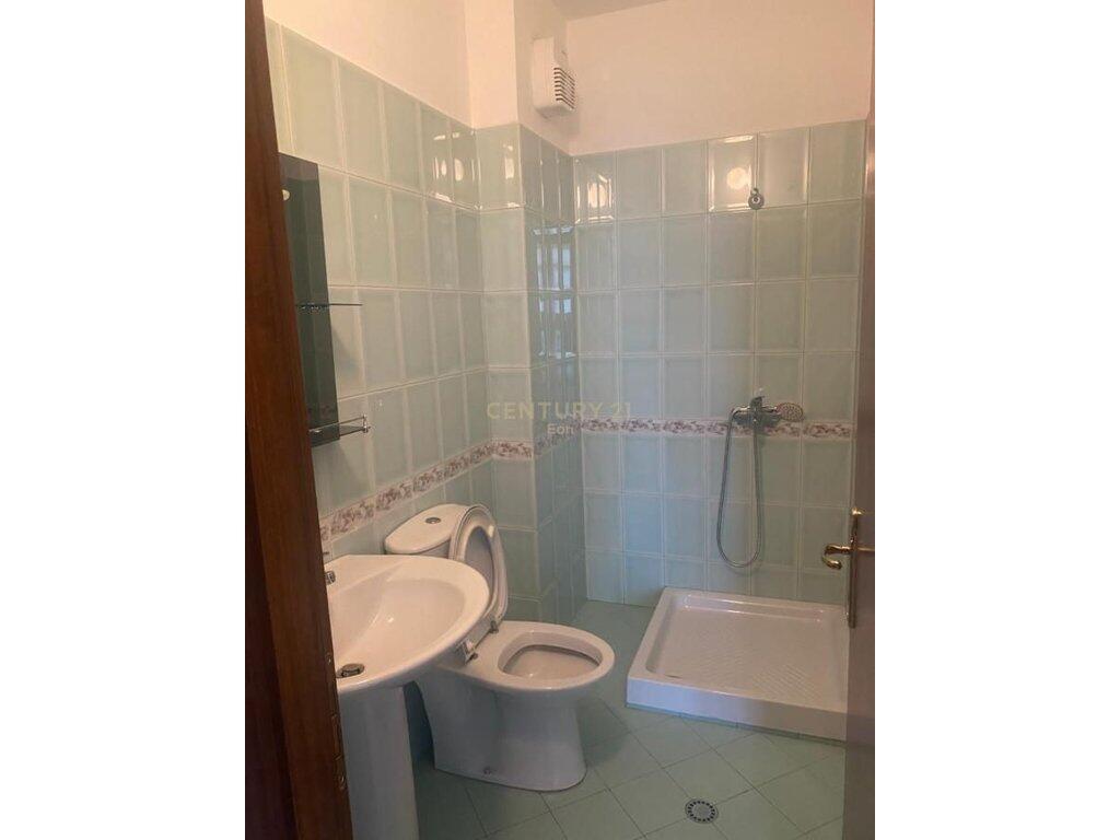 Apartament i Bollshëm 2+1+2 për Qira në Vollga, Durrës!