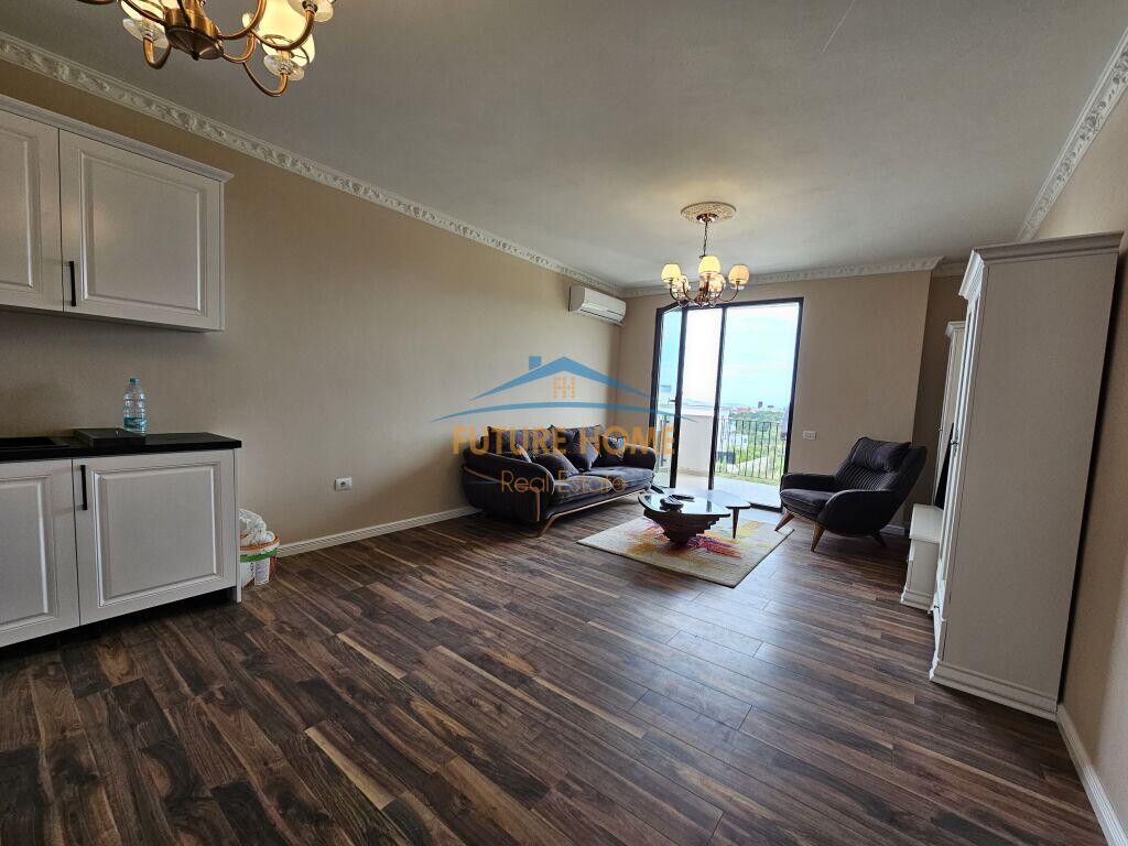 Shitet, Apartament 2+1+2, Spitali i kafsheve, Tirane.