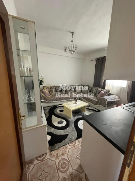 Qera, Shtepi Private 1+1, Mangalem