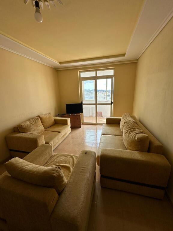 Apartament 2+1 për shitje