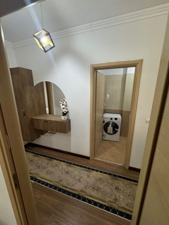 Apartament me qera astor