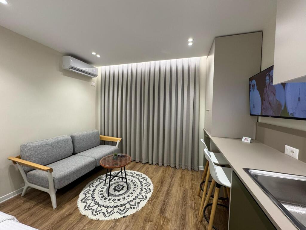 SHESIM 2 APARTAMNTE NE PAZARI I RI
