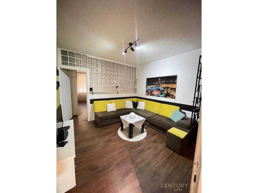 Apartament 1+1 për shitje te Xhamia e Tabakve