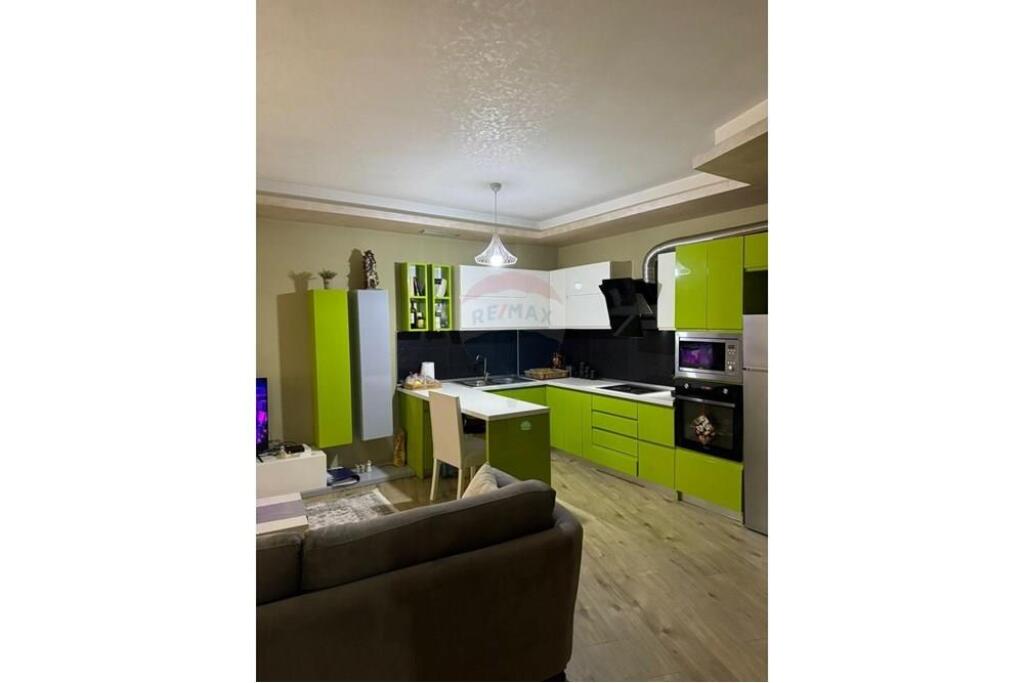 Apartament 2+1+2 për shitje në Astir!