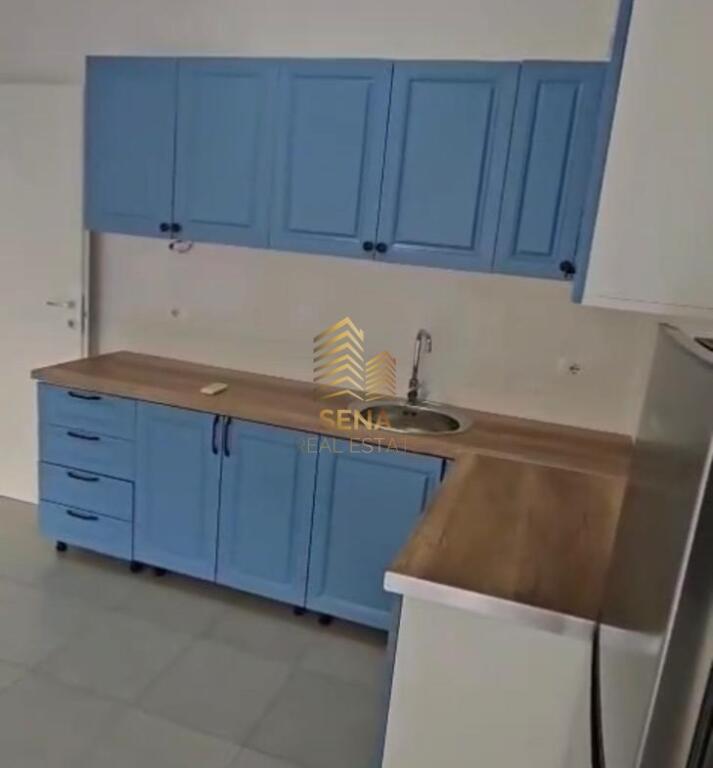 Qira, Ambient per zyra, 2+1+2 bllk + Post Parkimi, Pazar i Ri