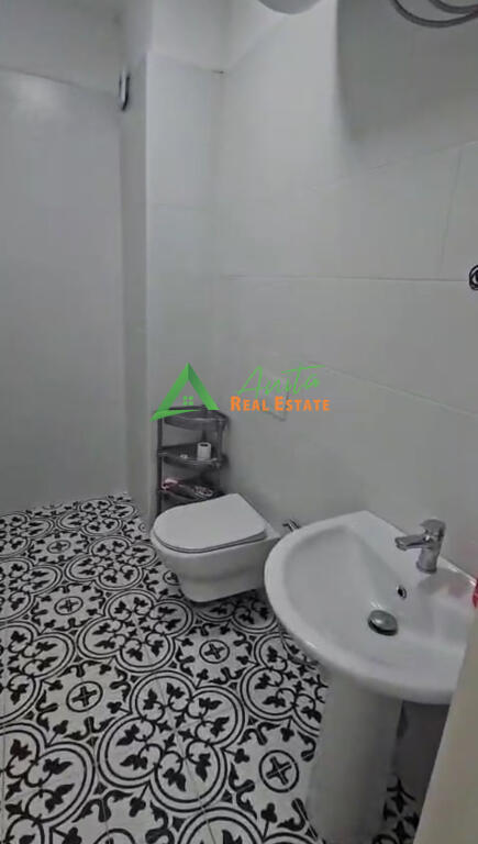 Office for Rent - Pazari i Ri, near Lincoln Center