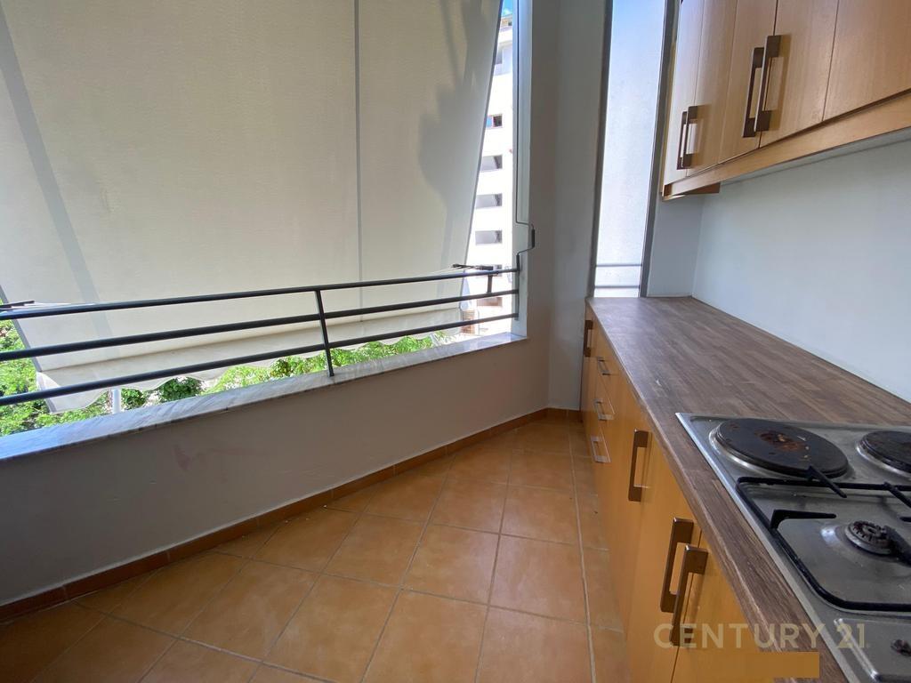 FOR RENT APARTMENT 3+1 IN FRESK NEAR SCHOOL 17 SHKURTI