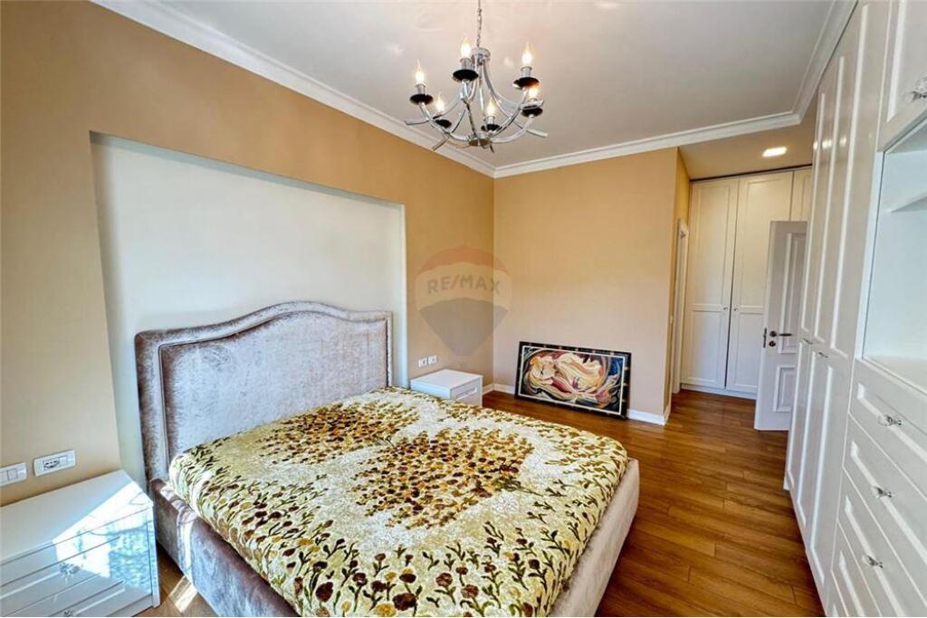 Apartament 2+1+2 me post parkimi per qira!