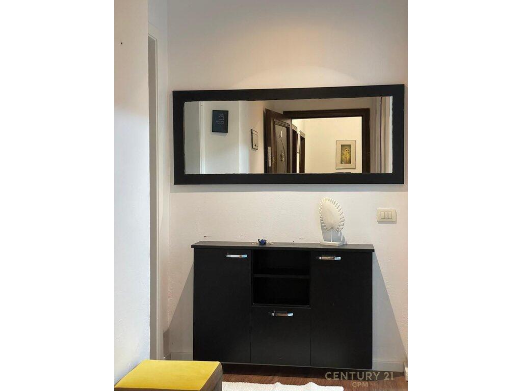 Apartament 1+1 për shitje te Xhamia e Tabakeve