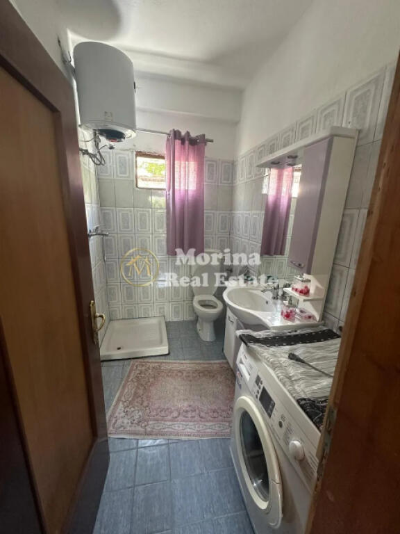 Qera, Shtepi Private 1+1, Mangalem
