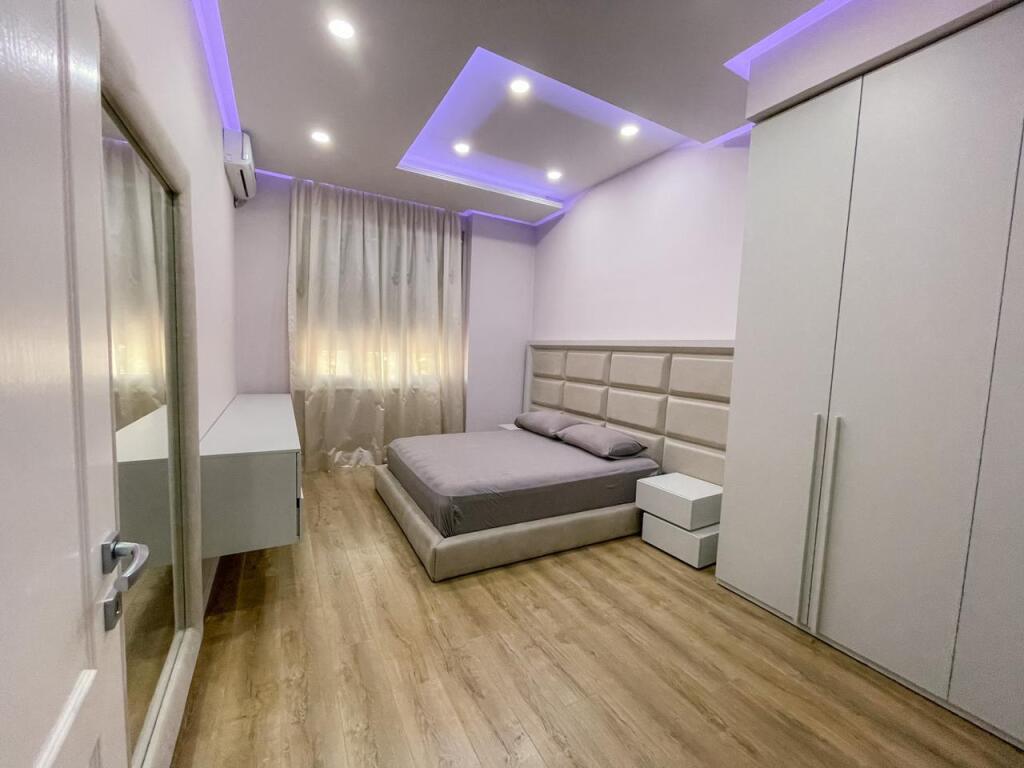 2+1 APARTMENT WITH PARKING FOR RENT, NEAR THE NEW MARKET