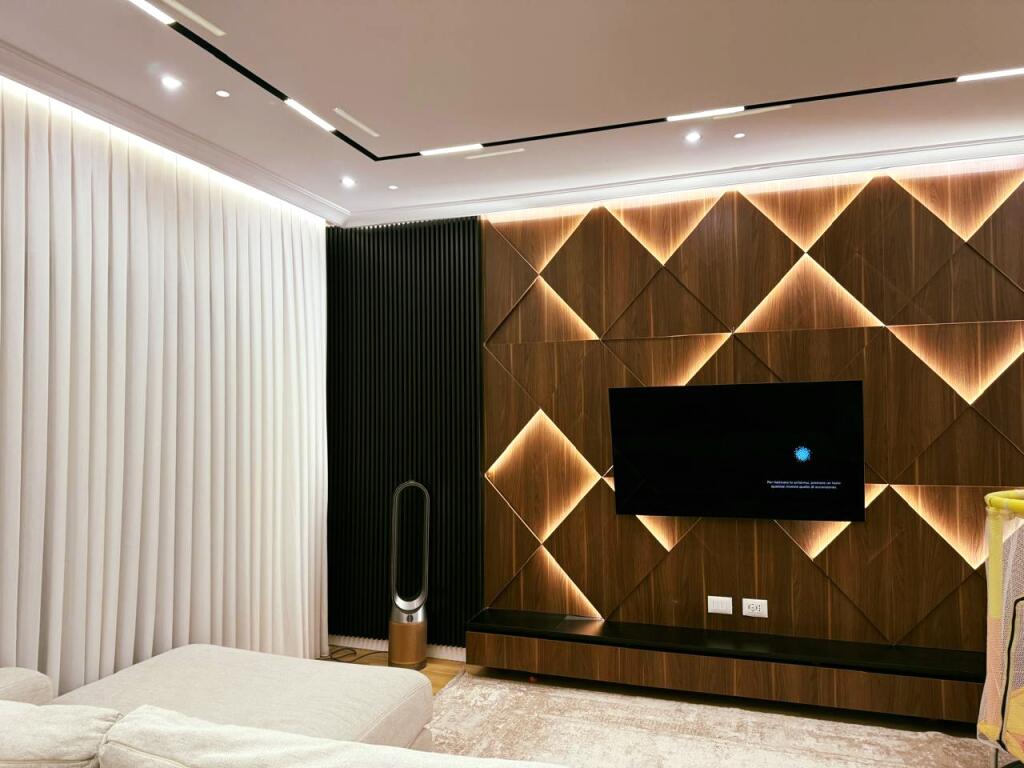SHITET apartament 2+1 tek Liqeni i Thatë