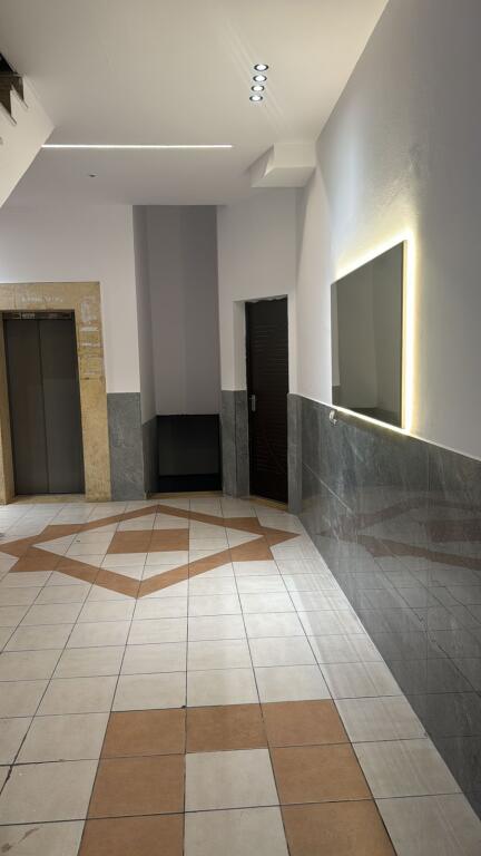 Apartament me qera astor
