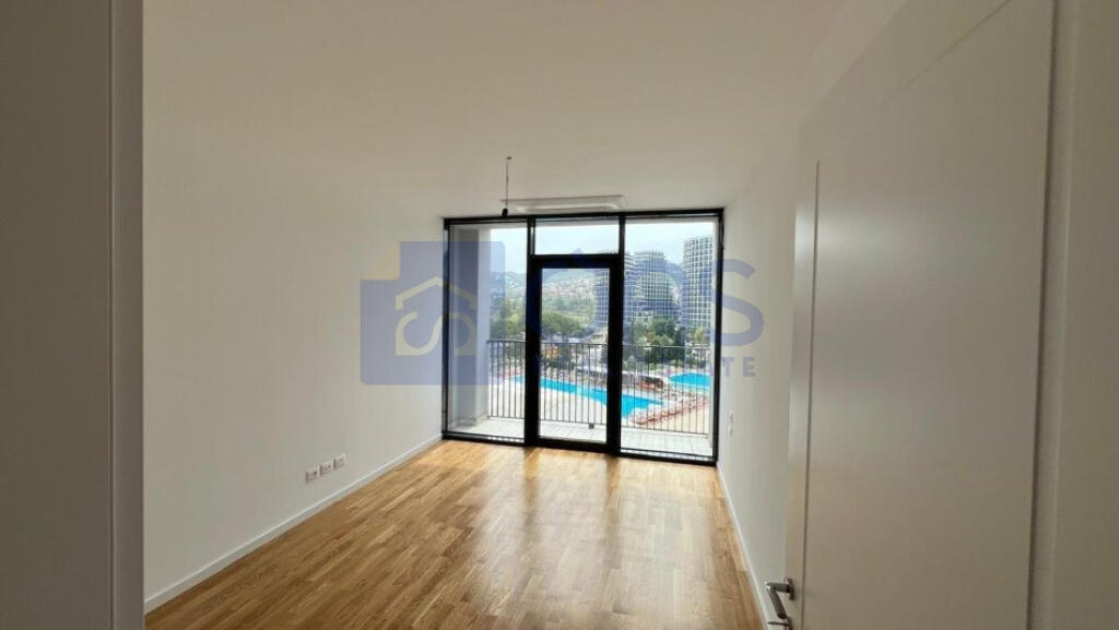 Office space for rent at Lake View (Kosovarve Street)