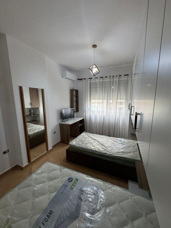 Apartament me qera astor