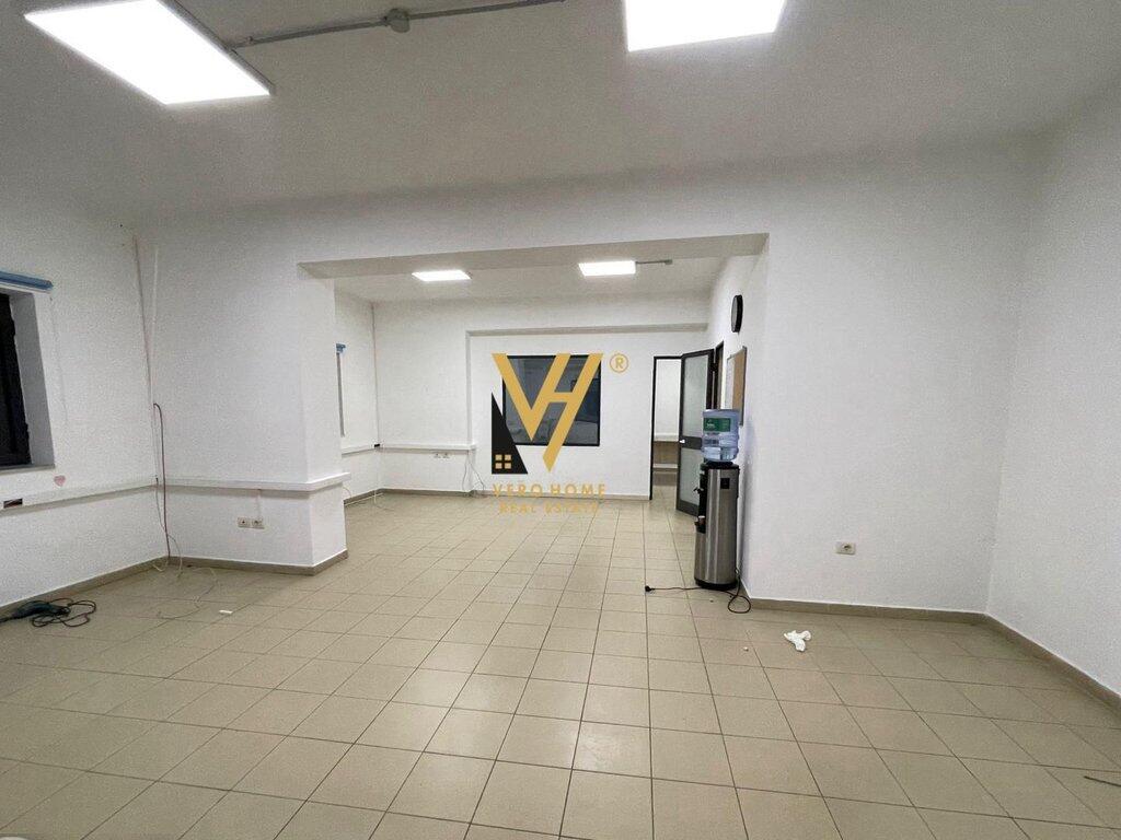AFFITTASI SPAZIO 140M2, NUOVO MERCATO
