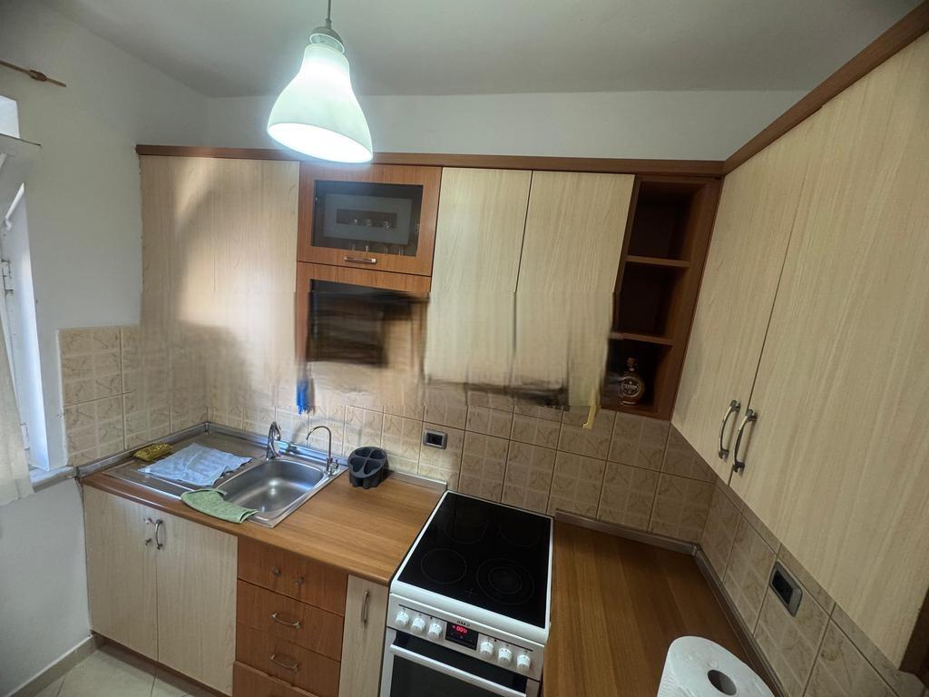 1+1 Apartment for Sale near Shkolla e Bashkuar
