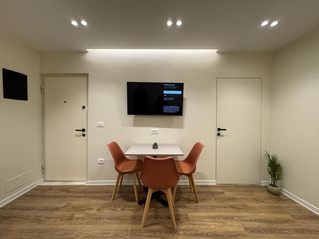 SHESIM 2 APARTAMNTE NE PAZARI I RI